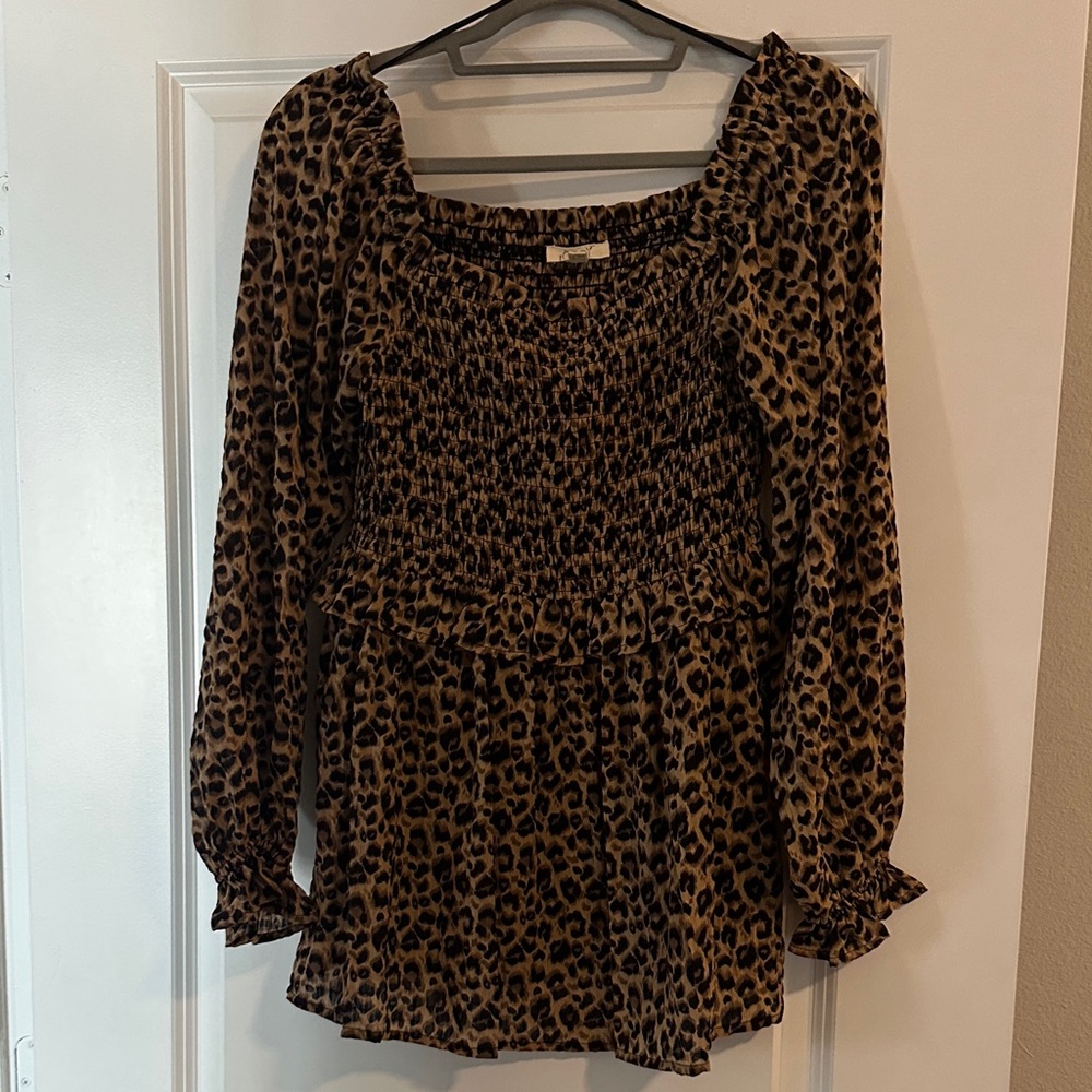 ODDY Leopard Print Smocked Blouse